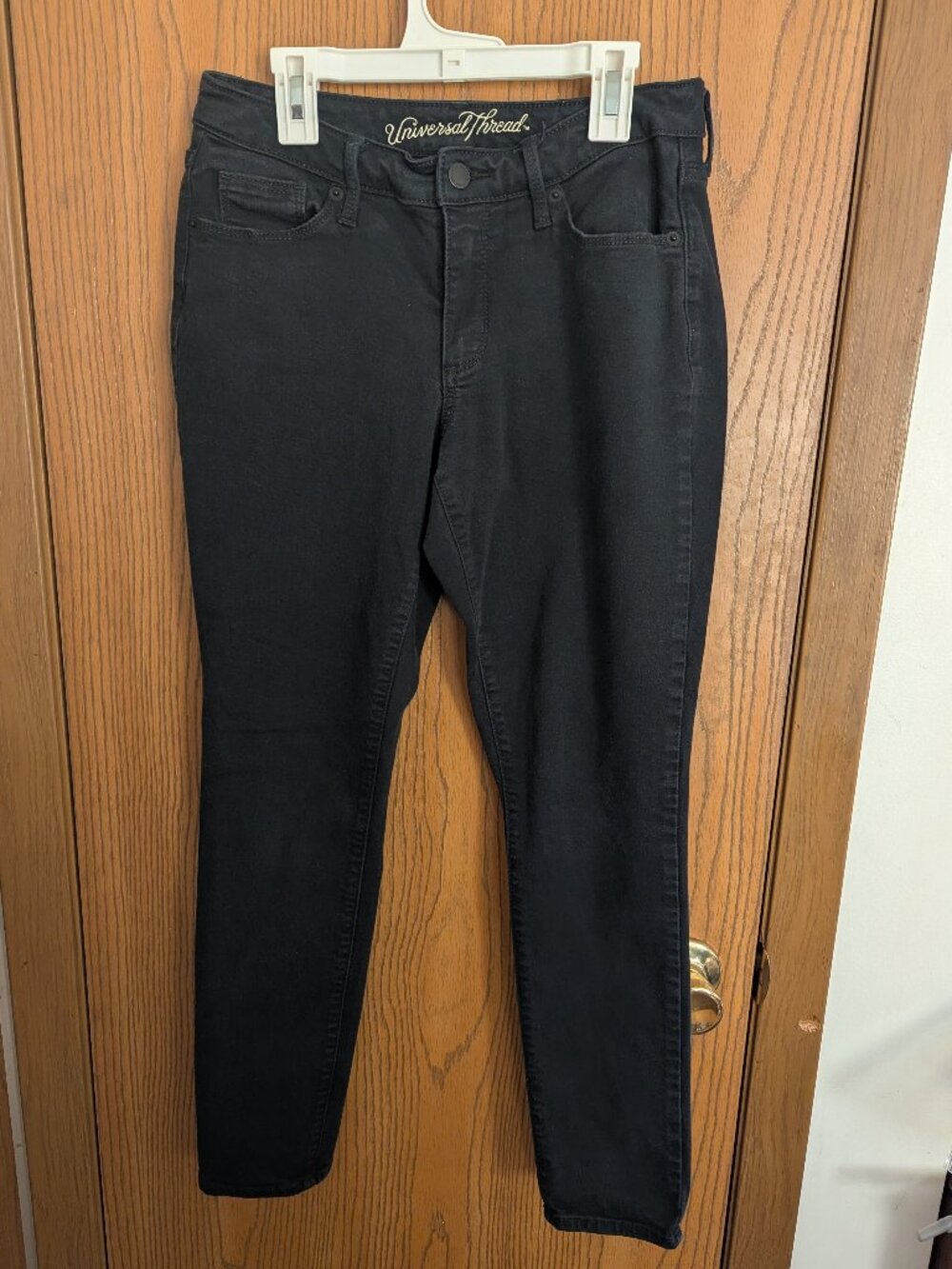 Universal Thread Black Denim 5 Pocket Zip Tapered Leg Jeans-Women's 6/28R